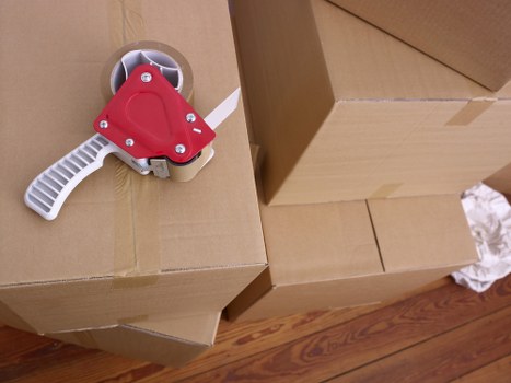 Local man and van in Southgate managing a safe and organized move